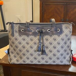 Dooney & BourkeGray and Black Women's Tote Bag